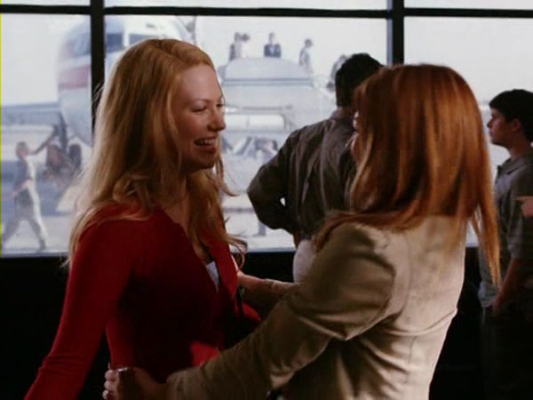 Cadence Flaherty & Michelle Flaherty at the airport